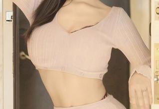 秀人网 – 圣梅子味的奈奈Fox，夏天写真合集不吝赐教，拿走不谢