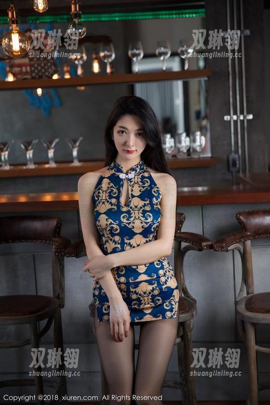 秀人网 - 奈奈子黑白图包来了，注意，下载后要负责好你的感情脆弱。