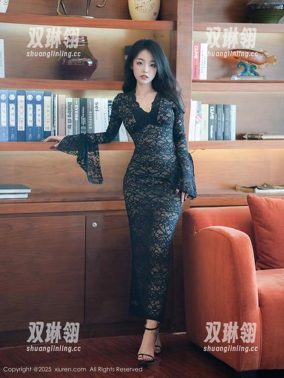 秀人网 - 李丽莎：全套海边照，谁能拒绝这种诱惑？来呀，下载吧！