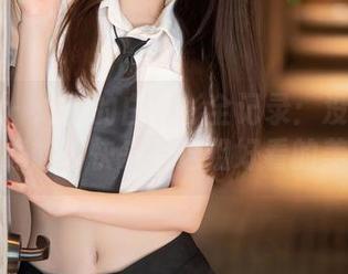 秀人网 – 灿宝的白衬衫全记录：没穿好就来无解尴尬，快来看这组好看的美图吧！