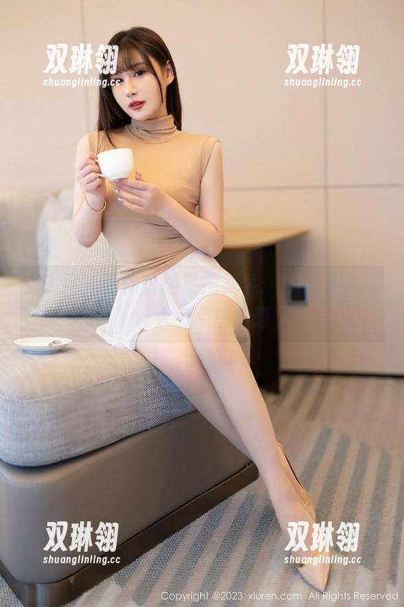 秀人网 - 论阿汁的私拍美学：JK，真的能让人有点想多想