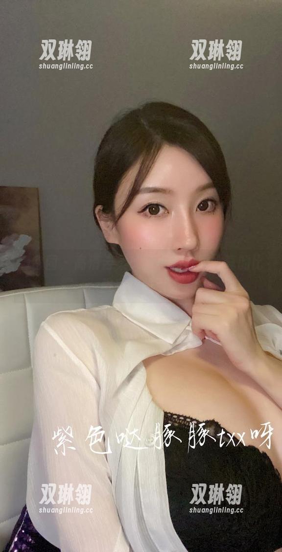 微密圈 - 高清合集：童小芯校服，真的比教室还吸引人