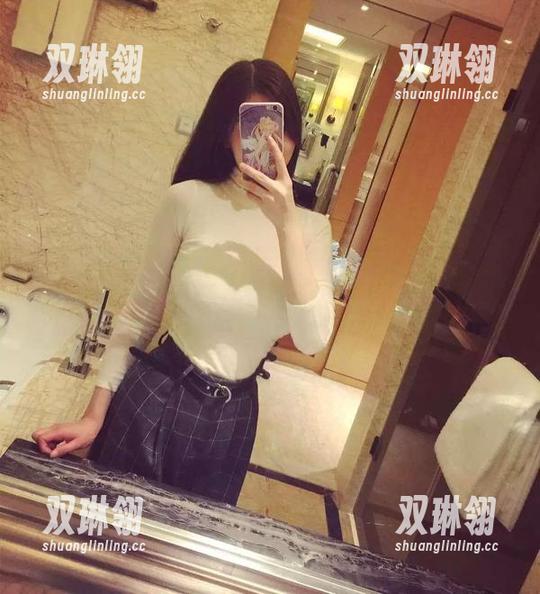 微密圈 - 紫色哒豚豚的睡衣美图，不愧是壁纸收藏之中的珍品