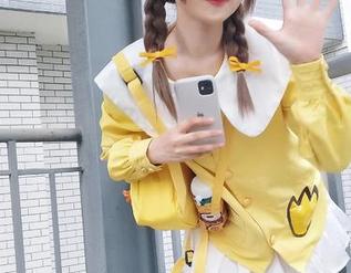 无圣光和服大赏：羽天shine教你怎么优雅地摔倒，给我一张照片，来一场‘模特也会跌’的现场！