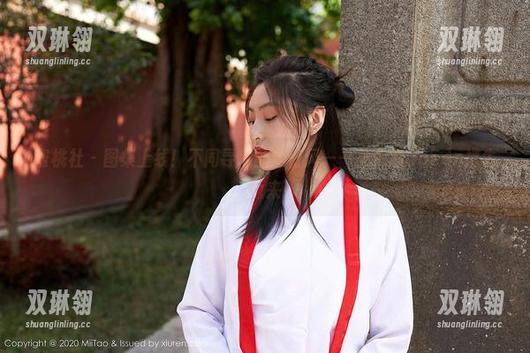 蜜桃社 - 图集上线！不同寻常的牛仔风——王婉悠Queen携牛而来