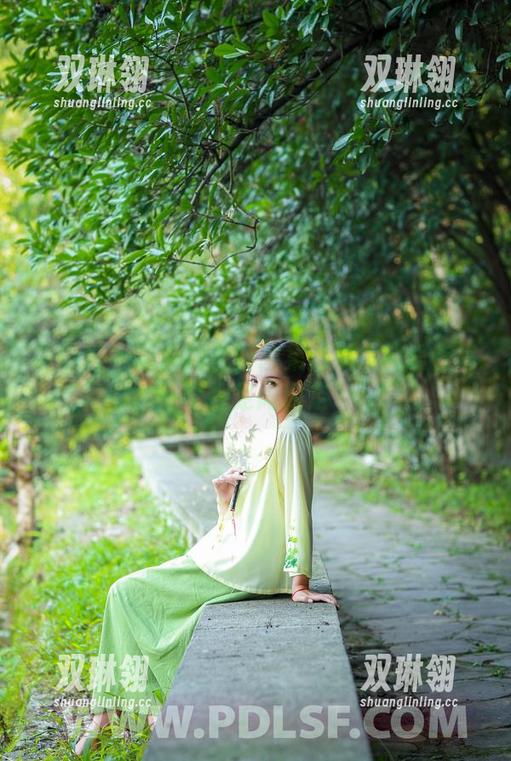 轰趴猫 - 曲曲的最新图集：满满的爱在每个裸足间游走