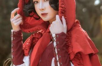 在阿包也是兔娘的礼服写真里，资源和灵感如此近距离碰撞