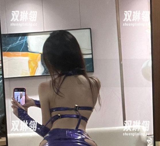 谁说巫女不能玩黑色？阿薰kaOri的小福利来了，免费图片等你！