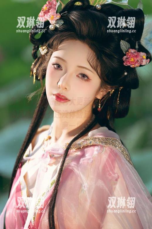 灰色兽耳猫娘图包大更新，雯妹不讲道理的风格你怎么还没体验过？听说猫耳能治愈一切？