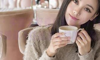 青豆客 – 实在太好看！颖莹儿YY最新JK图册忍不住想加入她的行列。