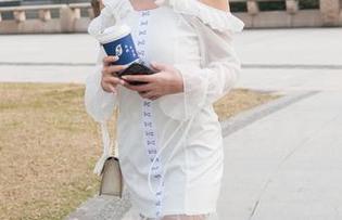 魔镜街拍 – 又是一组免费套图，婷婷的包臀灰裙加薄丝设计，这组合太绝了嘛！