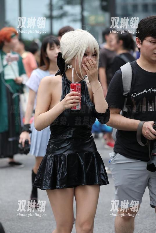 魔镜街拍 - 曼曼的空姐下载合集：不坐飞机也能嗨的姿势，我是说这些照片啦。