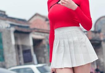 魔镜街拍 – 玲玲的写真：一个人的车展，竟比我车库更精彩！